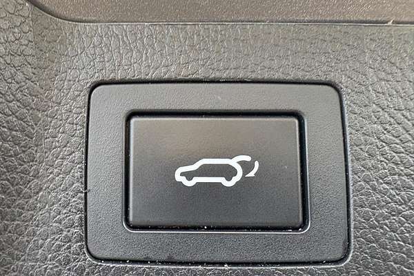 2017 Hyundai Santa Fe Elite DM5 Series II