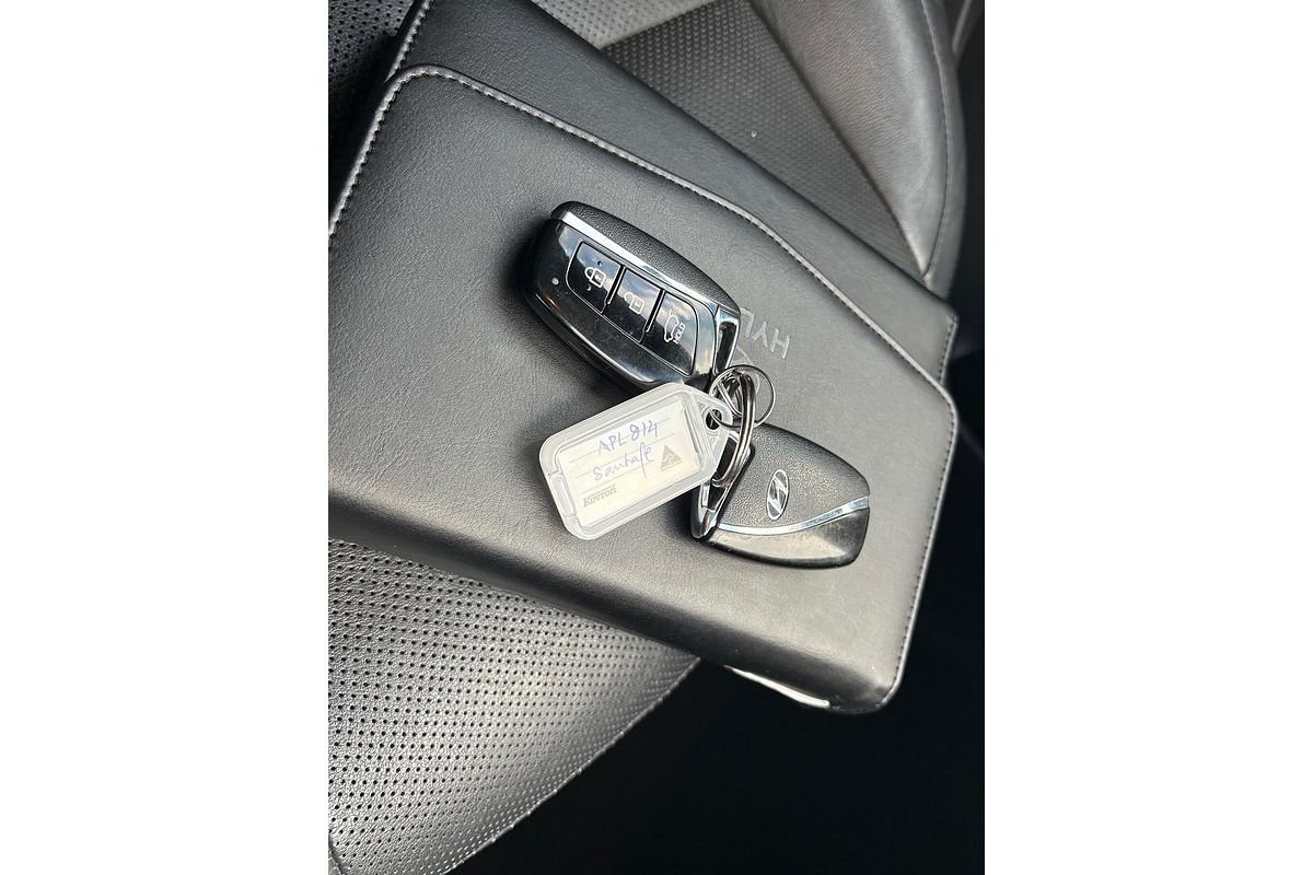 2017 Hyundai Santa Fe Elite DM5 Series II