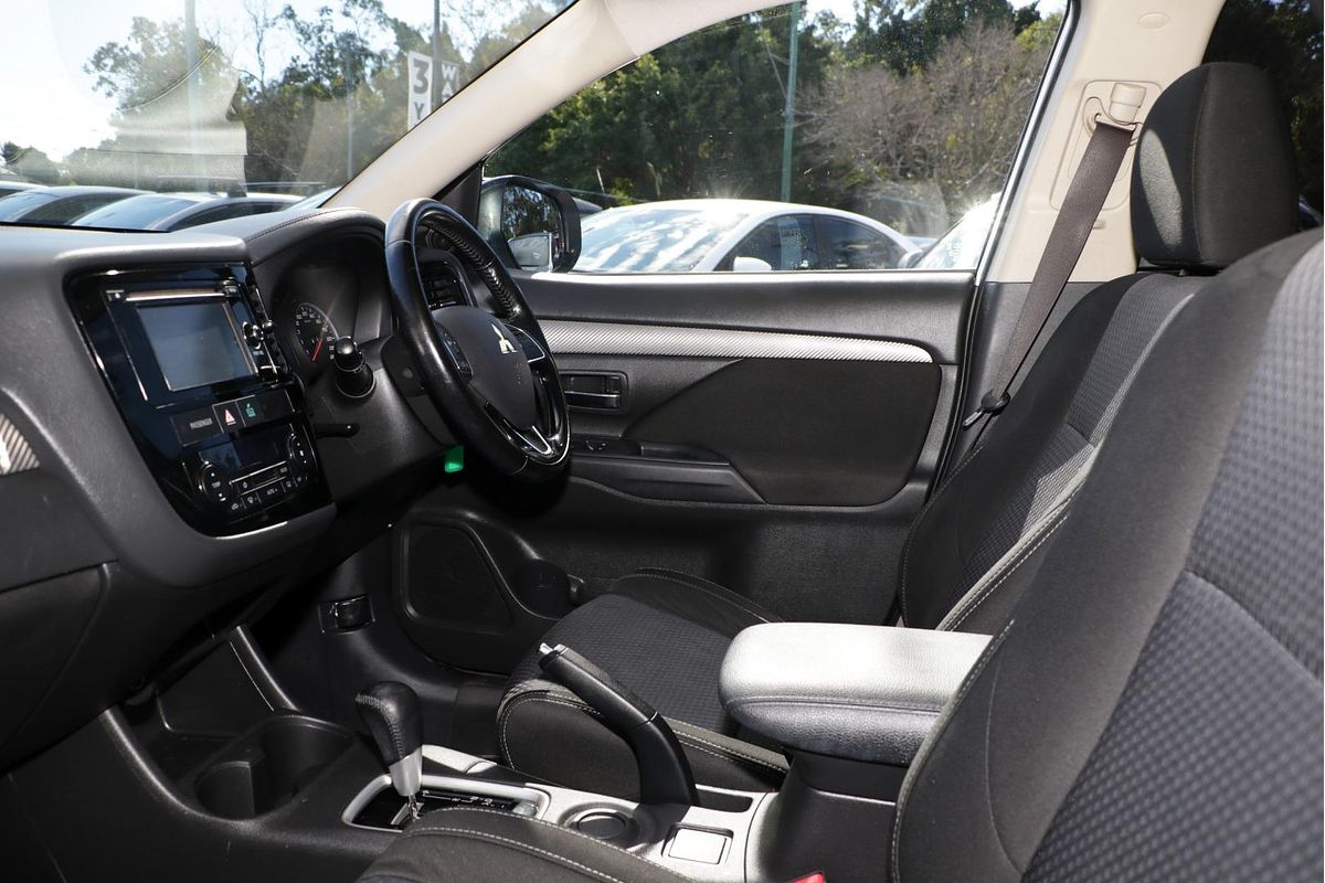 2015 Mitsubishi Outlander LS ZJ