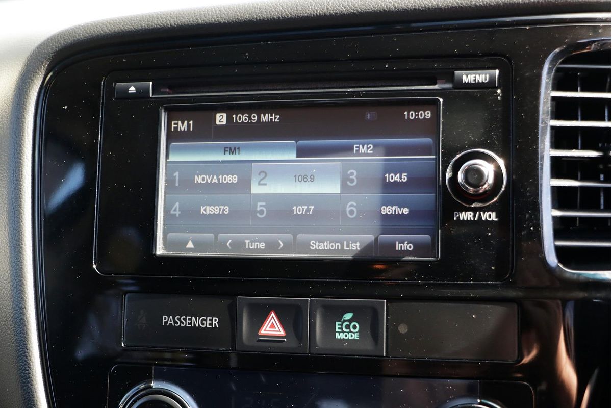 2015 Mitsubishi Outlander LS ZJ