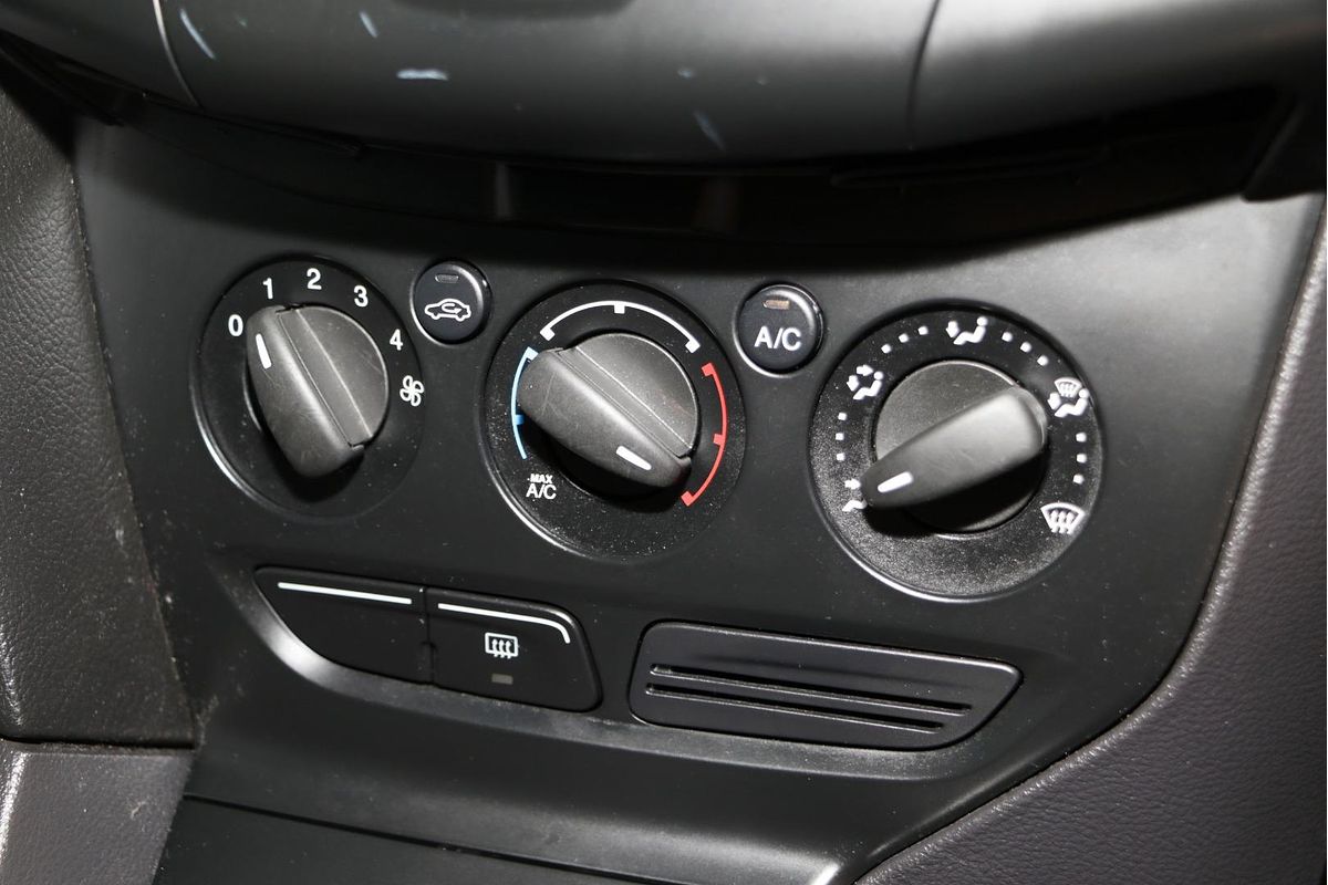 2012 Ford Focus Ambiente LW