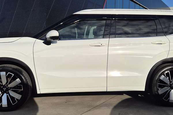 2025 Mitsubishi Outlander Exceed ZM