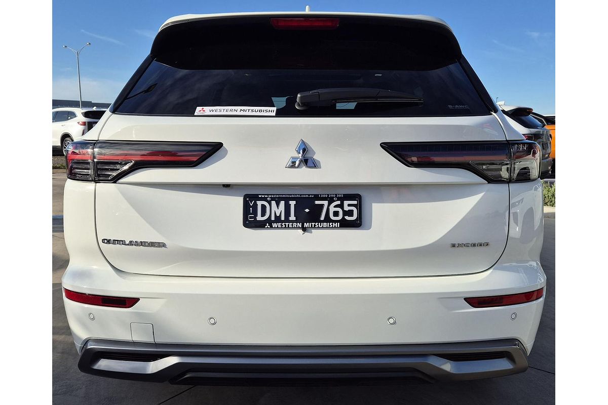 2025 Mitsubishi Outlander Exceed ZM