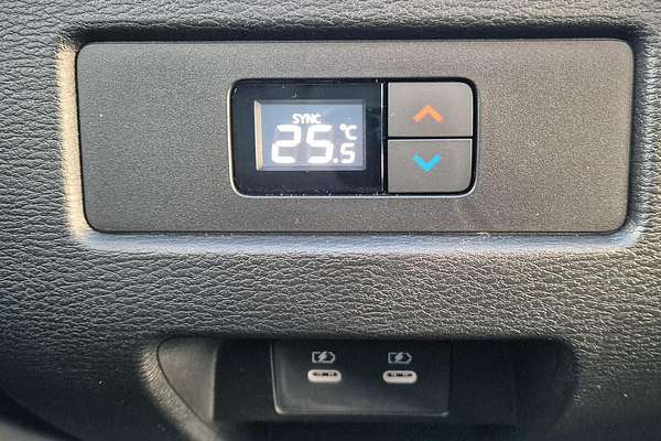 2025 Mitsubishi Outlander Exceed ZM
