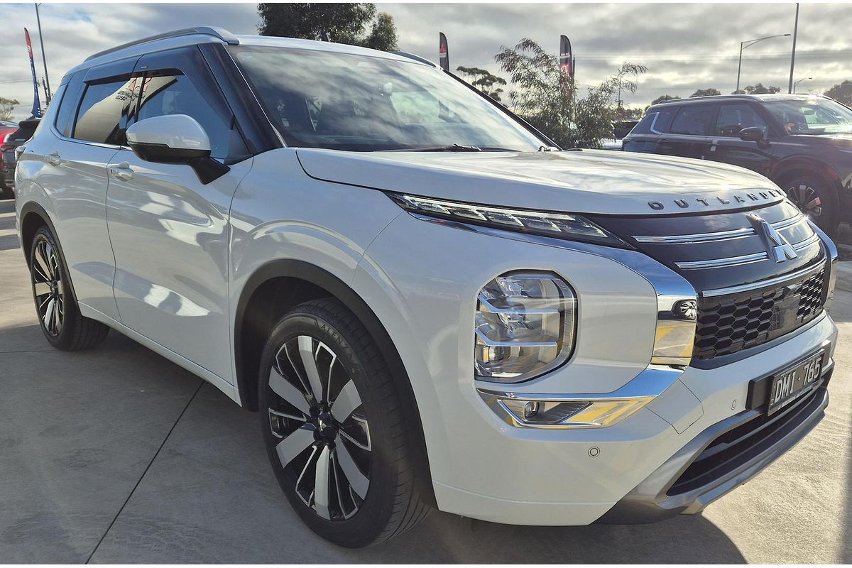 2025 Mitsubishi Outlander Exceed ZM