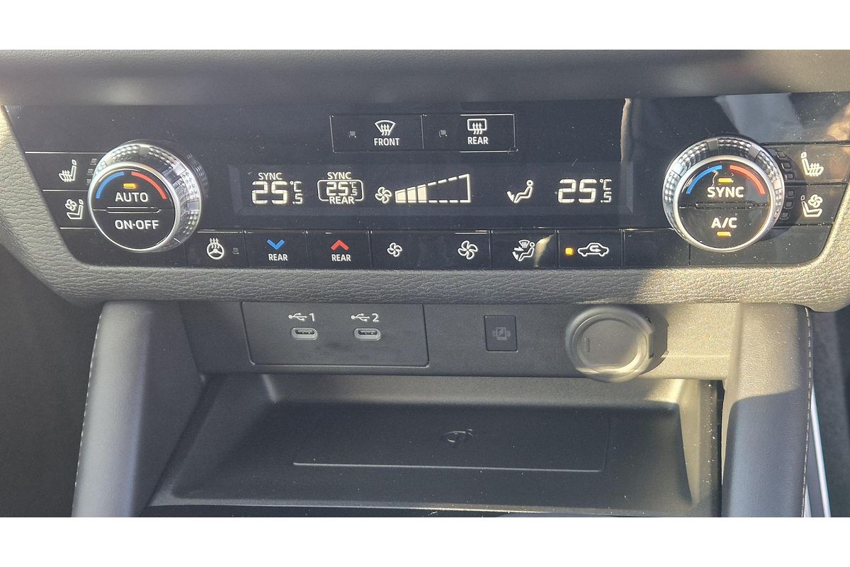 2025 Mitsubishi Outlander Exceed ZM