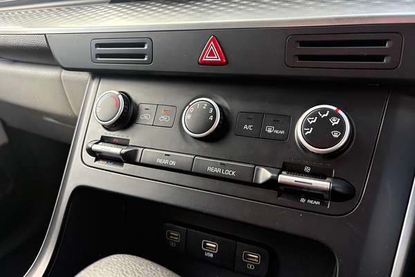 2023 Kia Carnival S KA4