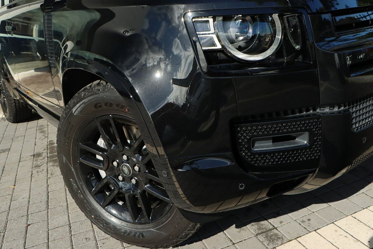 2025 Land Rover Defender 110 D350 X-Dynamic SE L663