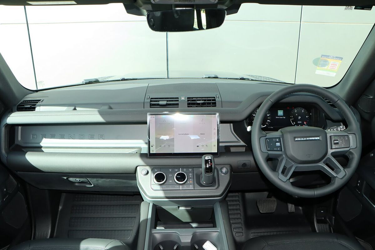 2025 Land Rover Defender 110 D350 X-Dynamic SE L663