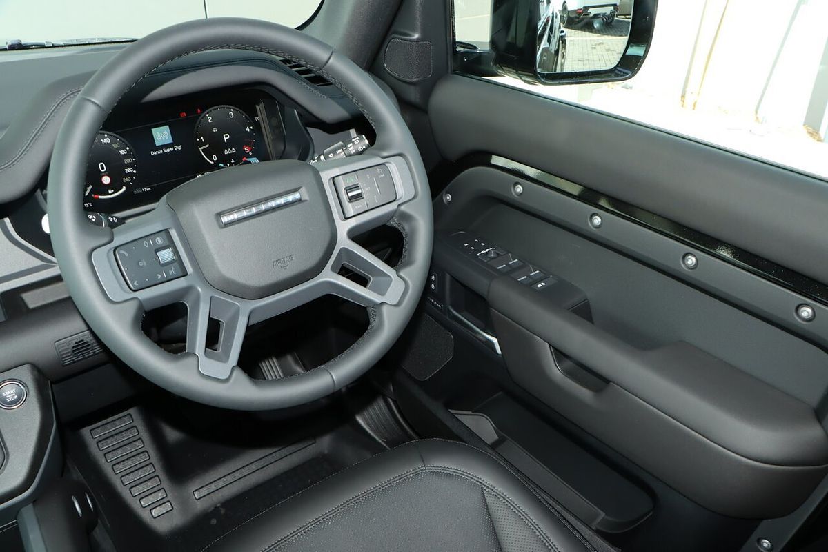 2025 Land Rover Defender 110 D350 X-Dynamic SE L663