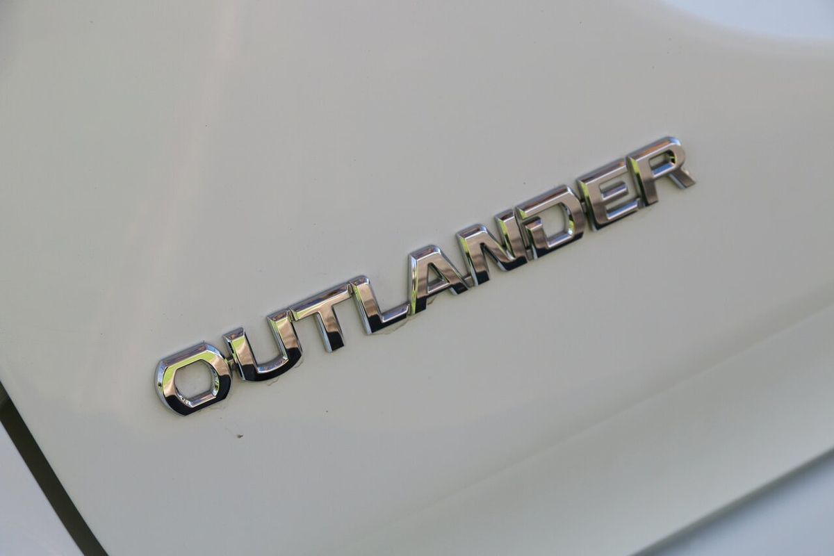 2020 Mitsubishi Outlander LS ZL