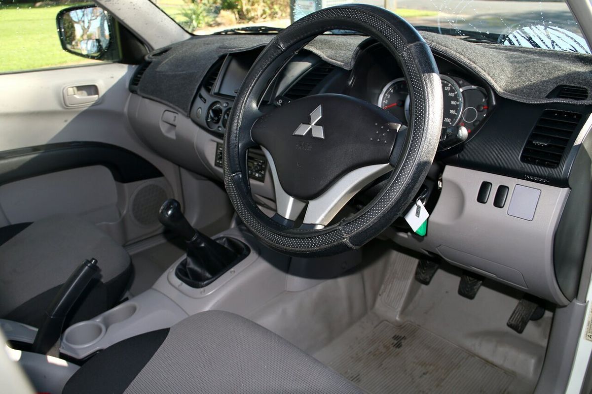 2013 Mitsubishi Triton GL MN Rear Wheel Drive