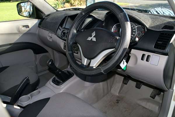 2013 Mitsubishi Triton GL MN Rear Wheel Drive