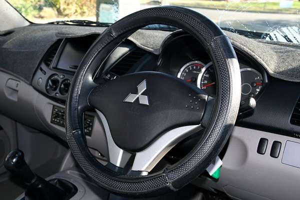 2013 Mitsubishi Triton GL MN Rear Wheel Drive