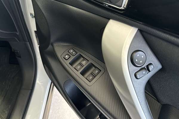 2021 Mitsubishi Eclipse Cross LS YB