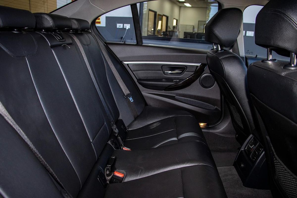 2018 BMW 3 Series 330e Luxury Line F30 LCI