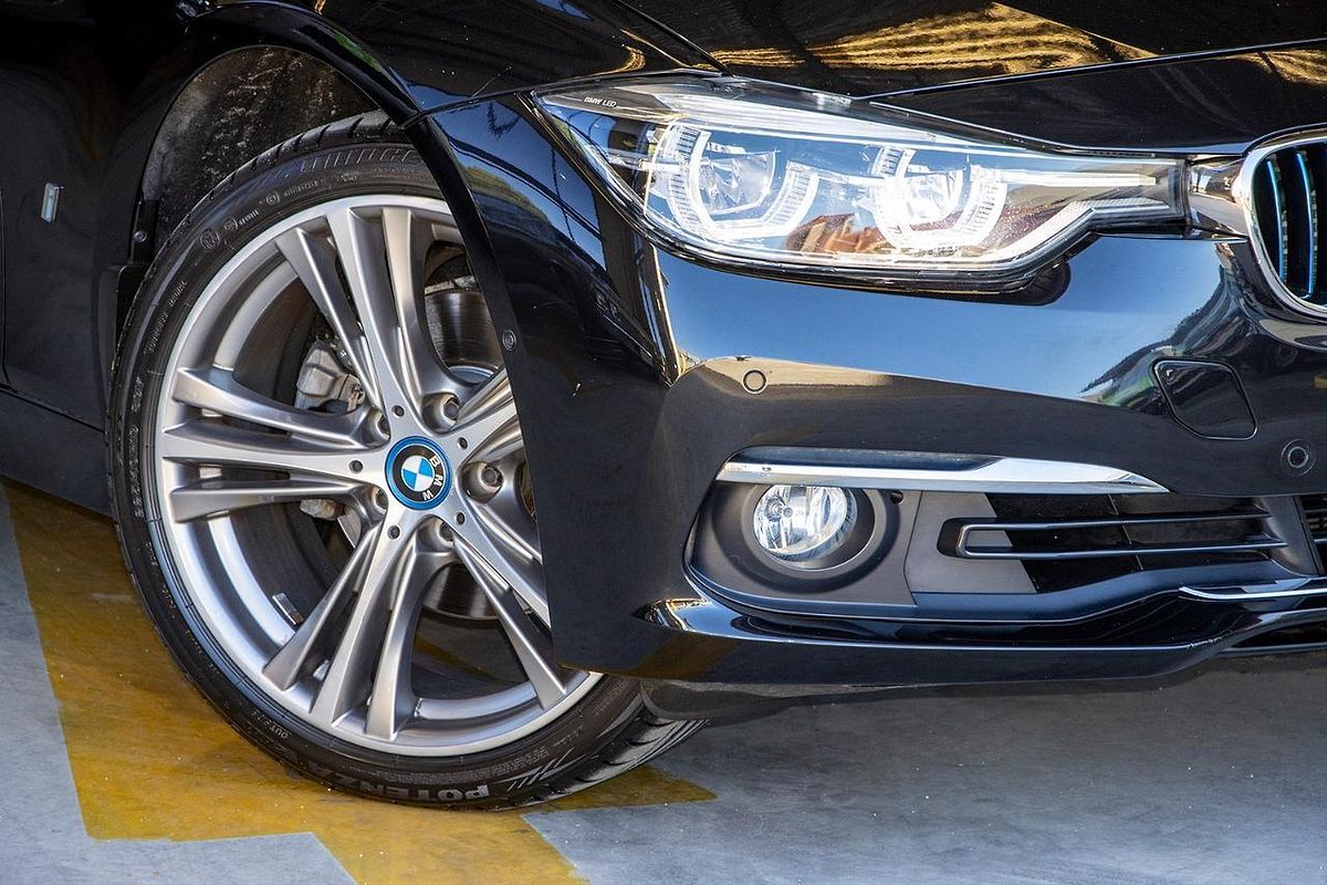 2018 BMW 3 Series 330e Luxury Line F30 LCI
