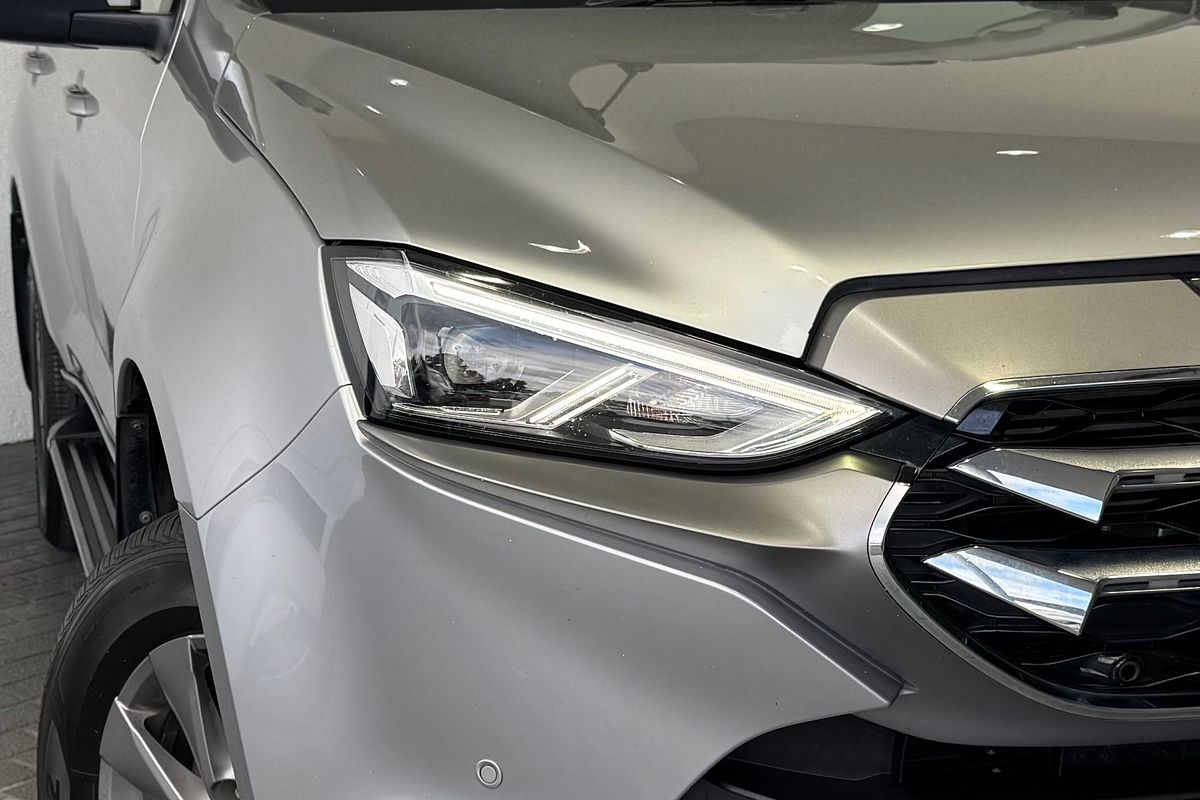 2022 Isuzu MU-X LS-U