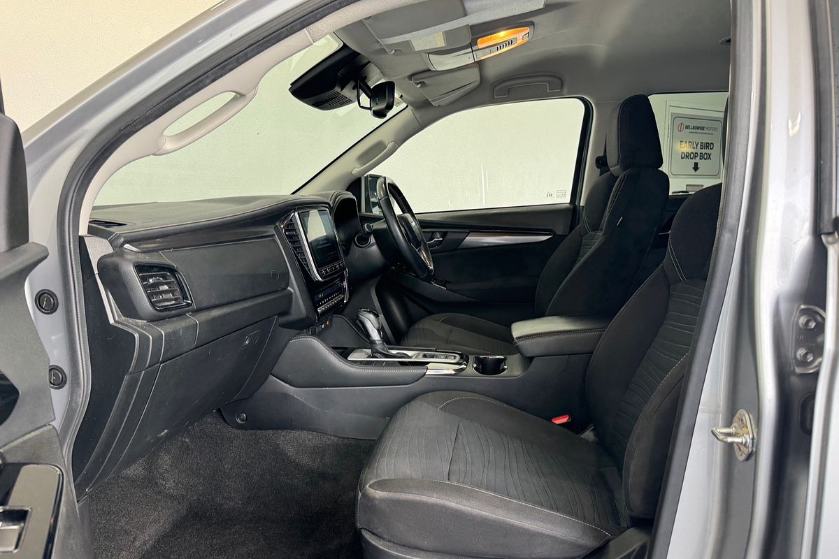 2022 Isuzu MU-X LS-U