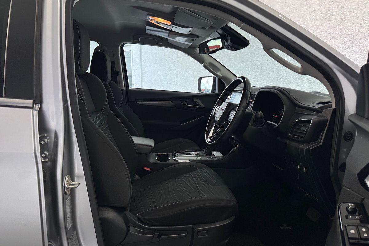 2022 Isuzu MU-X LS-U