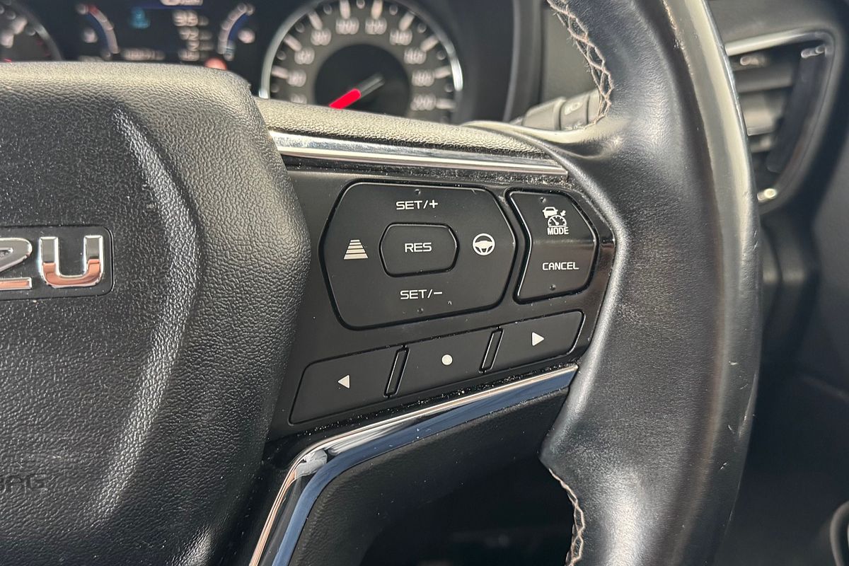 2022 Isuzu MU-X LS-U