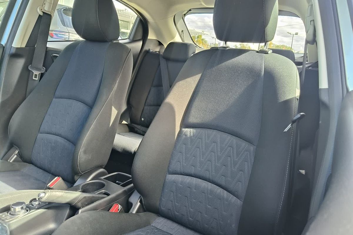 2015 Mazda 2 Maxx DJ Series