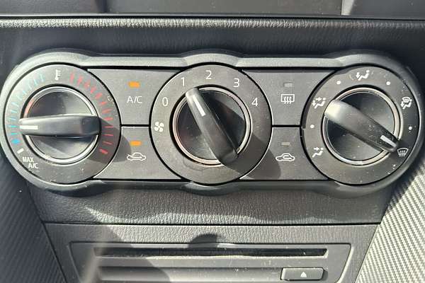 2015 Mazda 2 Maxx DJ Series