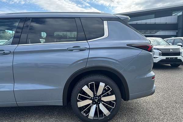 2025 Mitsubishi Outlander Exceed ZM