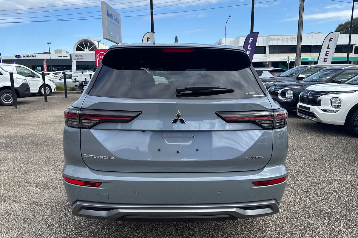 2025 Mitsubishi Outlander Exceed ZM