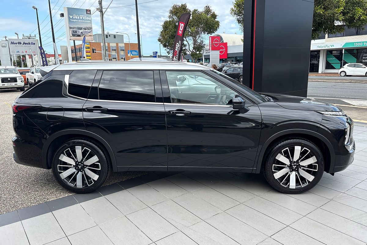2025 Mitsubishi Outlander Exceed Tourer ZM