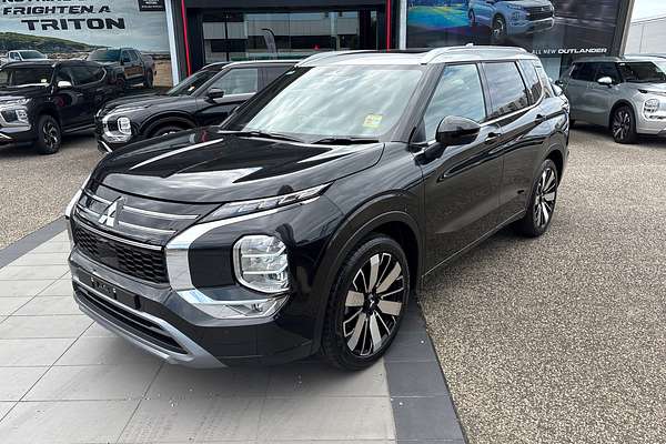 2025 Mitsubishi Outlander Exceed Tourer ZM