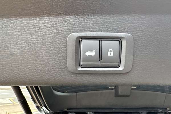 2025 Mitsubishi Outlander Exceed Tourer ZM