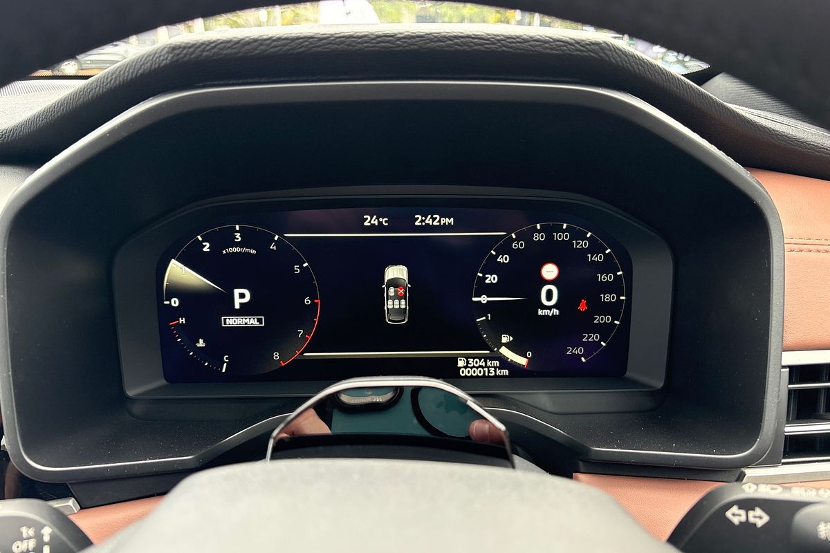 2025 Mitsubishi Outlander Exceed Tourer ZM