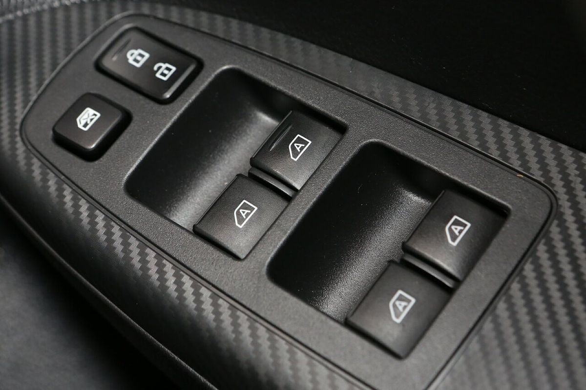 2024 Mitsubishi Eclipse Cross LS YB