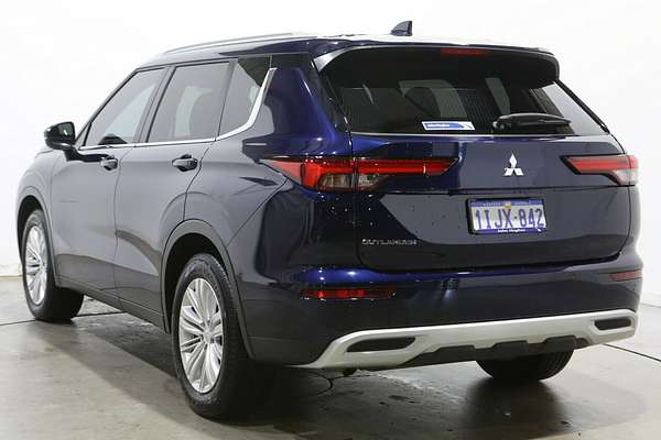 2024 Mitsubishi Outlander LS ZM