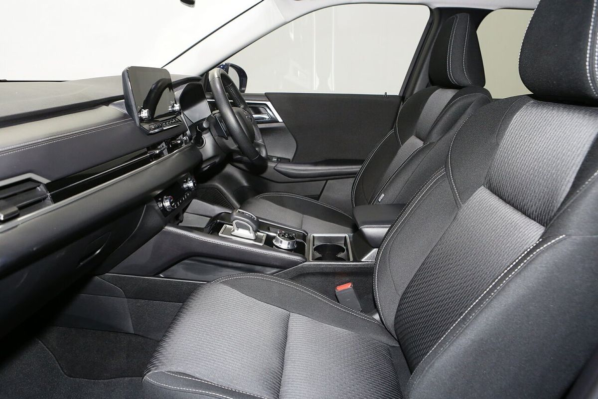 2024 Mitsubishi Outlander LS ZM