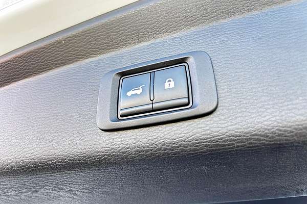 2024 Mitsubishi Outlander PHEV Exceed ZM