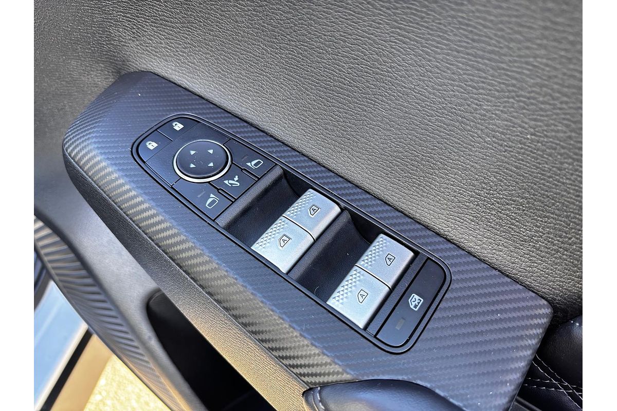 2024 Mitsubishi Outlander PHEV Exceed ZM