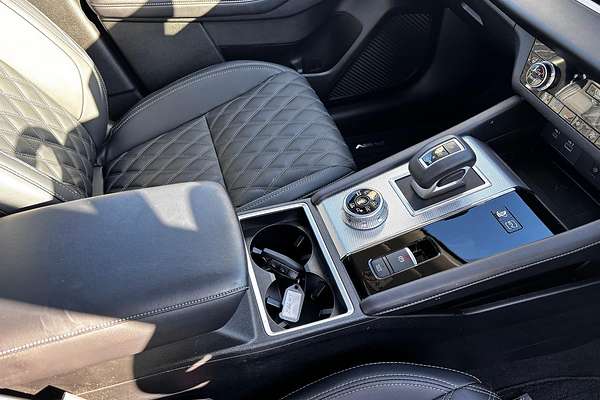 2024 Mitsubishi Outlander PHEV Exceed ZM