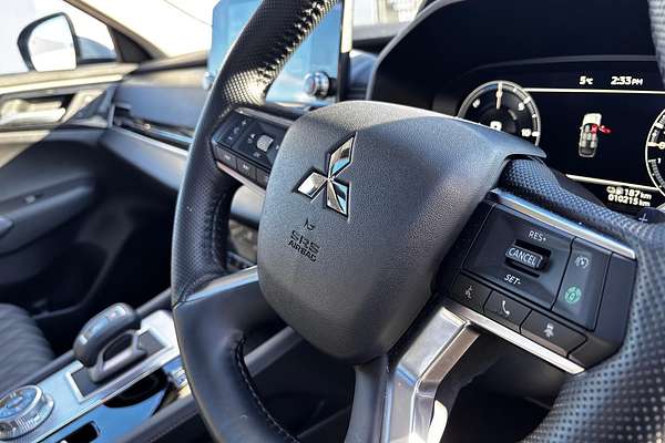 2024 Mitsubishi Outlander PHEV Exceed ZM