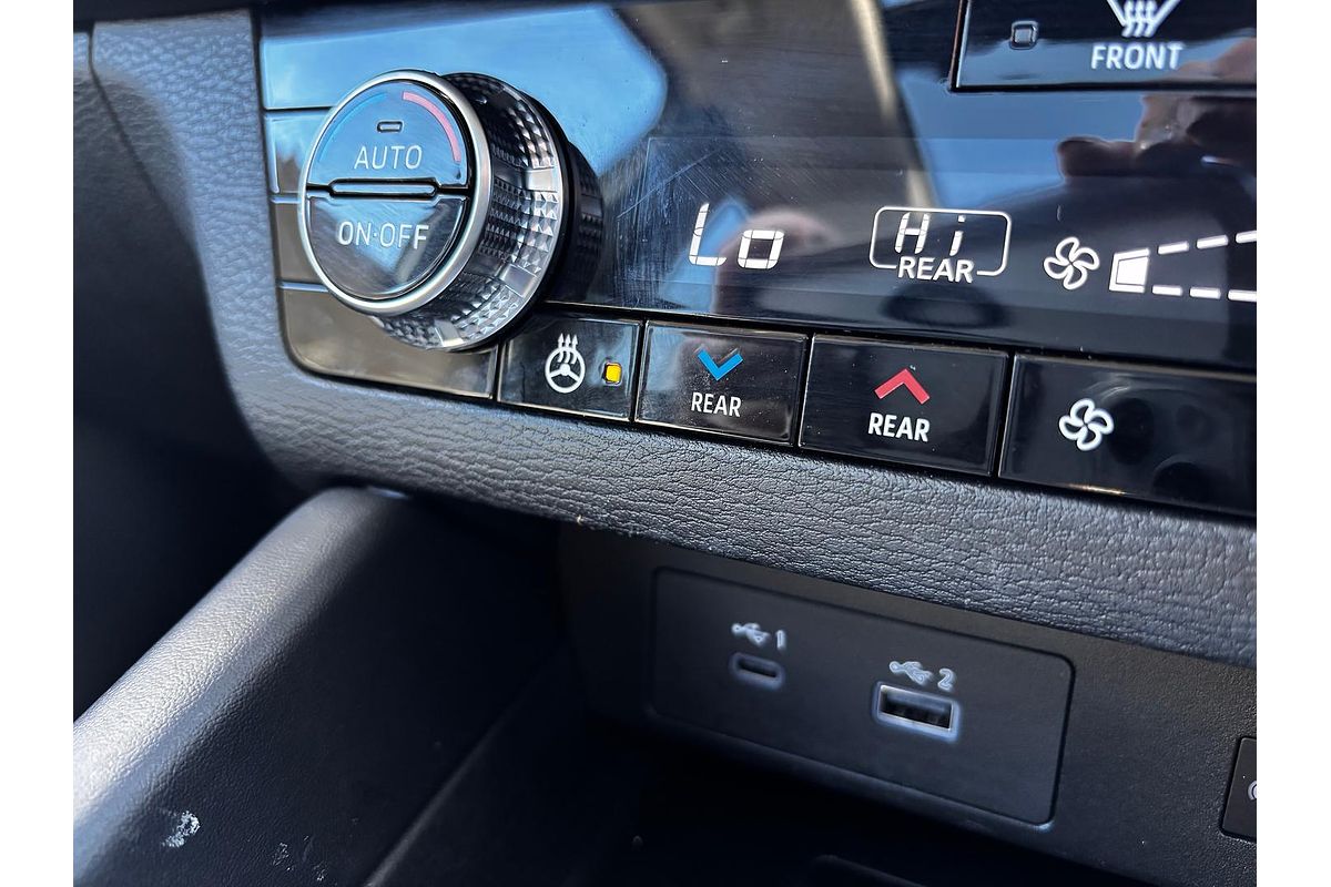 2024 Mitsubishi Outlander PHEV Exceed ZM