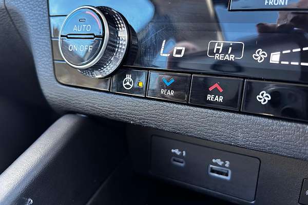 2024 Mitsubishi Outlander PHEV Exceed ZM