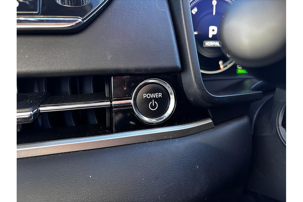 2024 Mitsubishi Outlander PHEV Exceed ZM