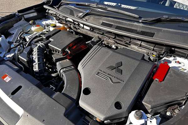 2024 Mitsubishi Outlander PHEV Exceed ZM