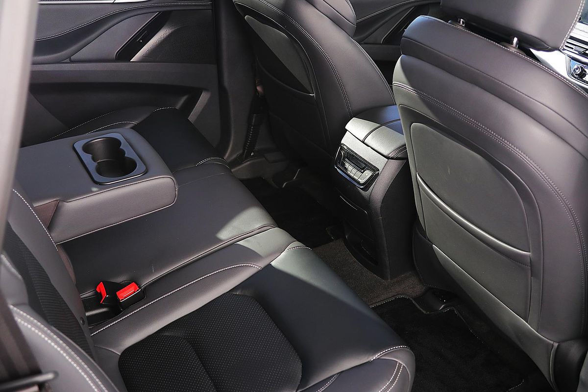 2024 LDV D90 Executive SV9A