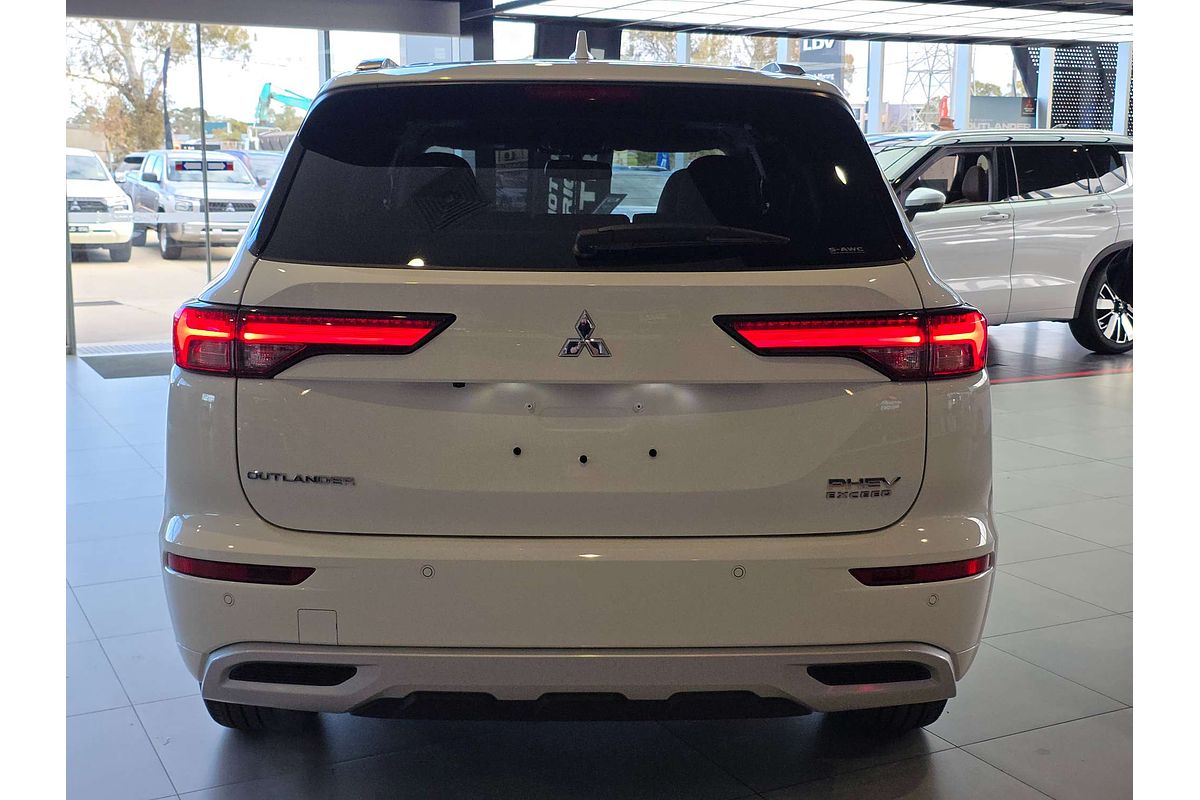 2025 Mitsubishi Outlander PHEV Exceed ZM