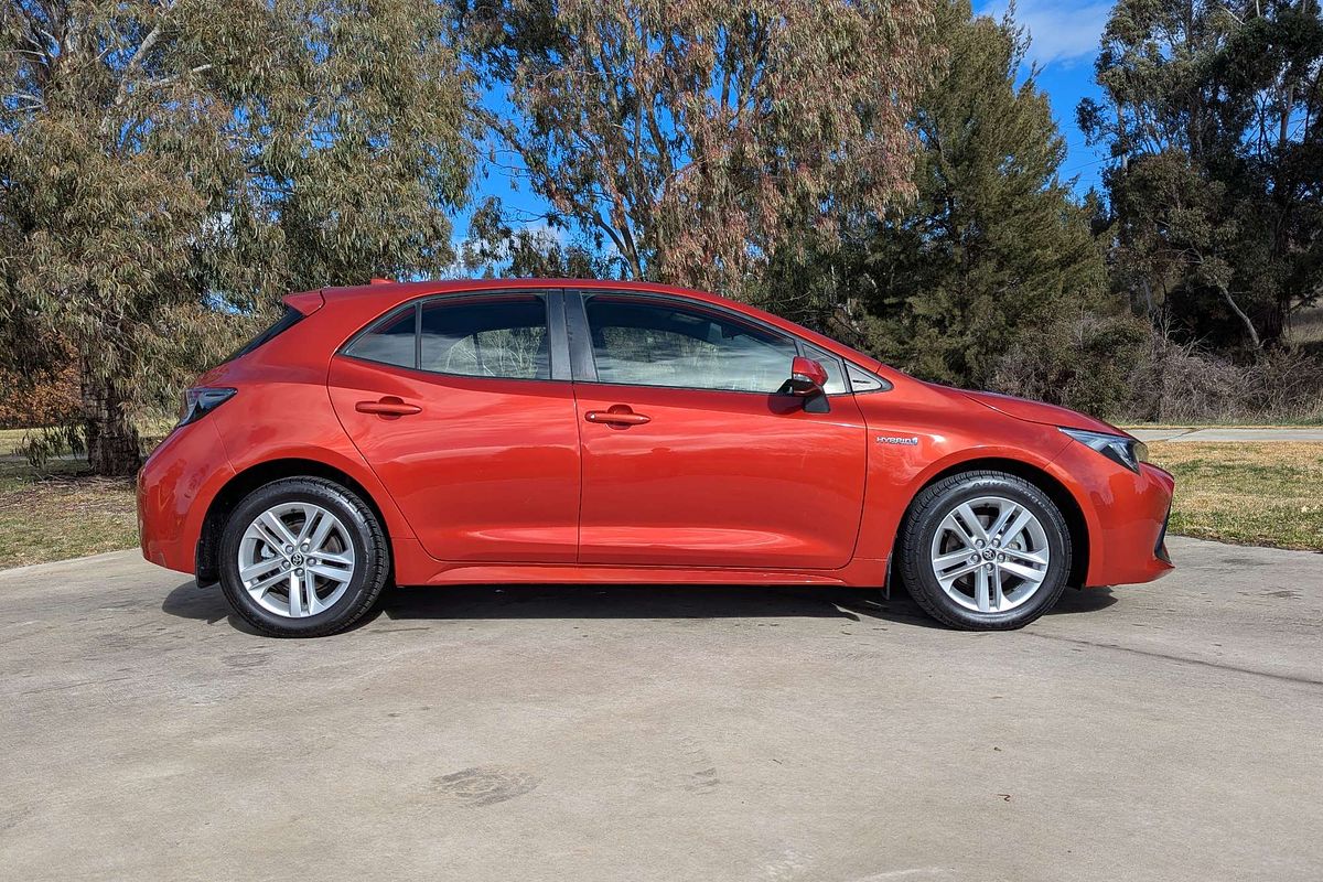 2020 Toyota Corolla Ascent Sport Hybrid ZWE211R