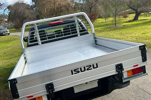 2025 Isuzu D-MAX SX 4X4