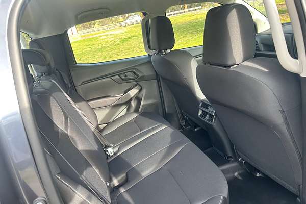 2025 Isuzu D-MAX SX 4X4