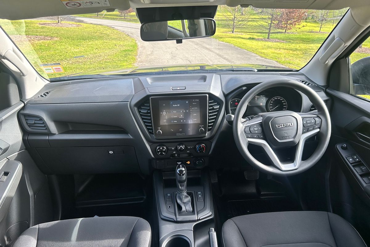 2025 Isuzu D-MAX SX 4X4